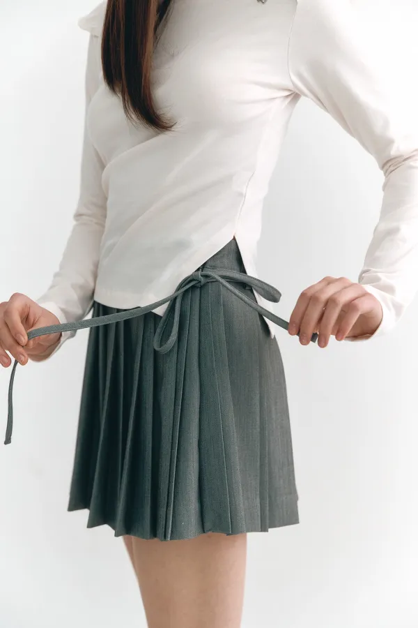 [아이브 레이, 엔믹스 규진, 스테이씨 윤 착용] Mini Ribbon Pleats Skirt Gray