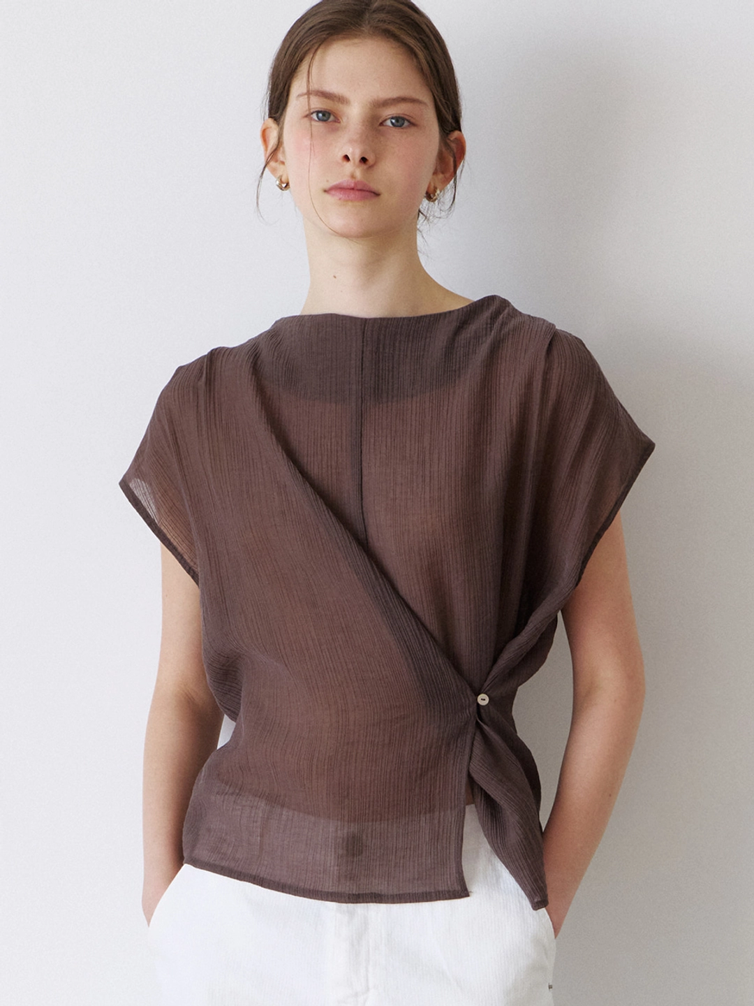아워코모스 mock neck wrap blouse (brown) orc 6047 상품 이미지 1