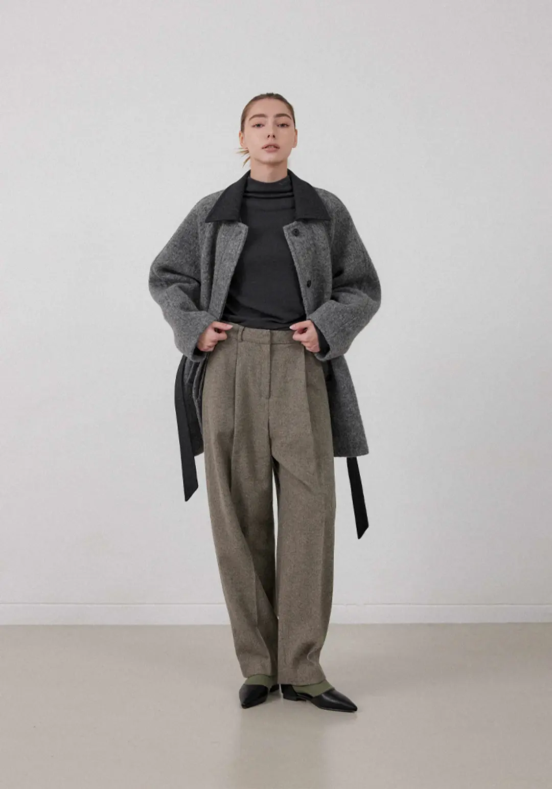 시스 HERRINGBONE TUCK TROUSERS_LIGHT BROWN 상품 이미지 1