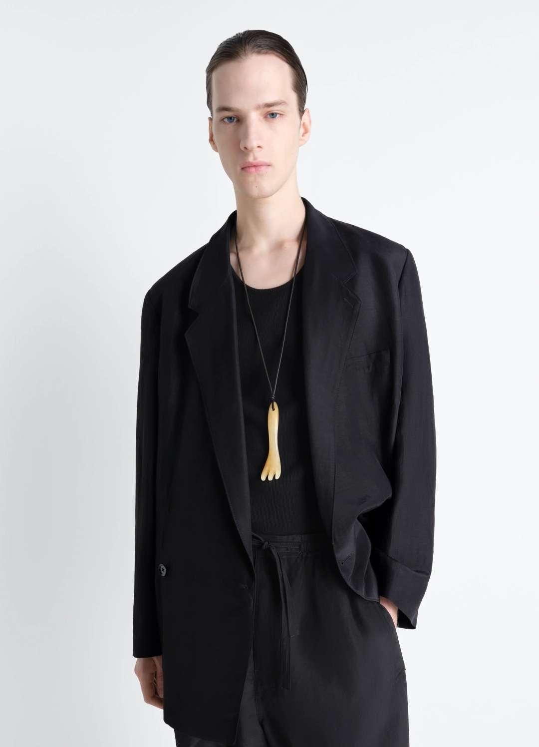 르메르 GUA SHA FORK NECKLACE IN ARAGONITE 상품 이미지 2