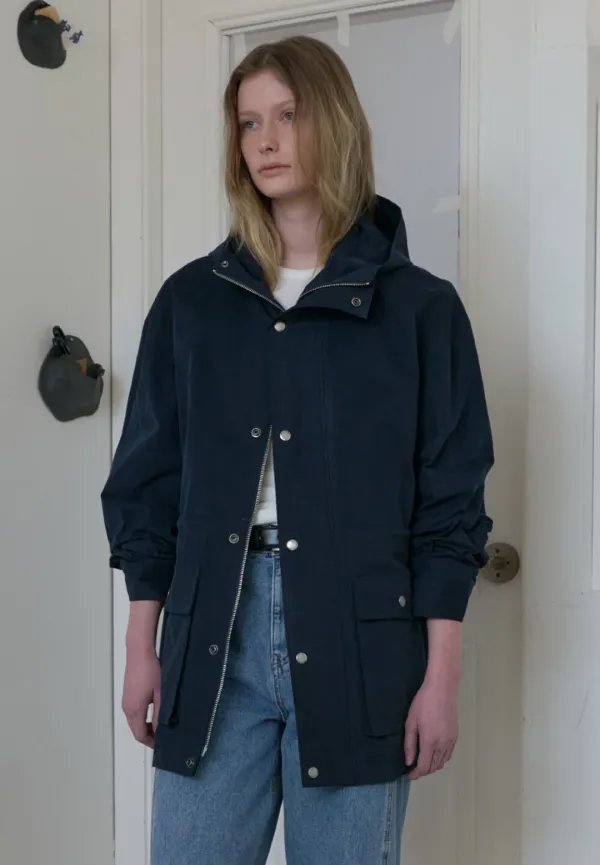 Hooded utility jacket (dark navy)