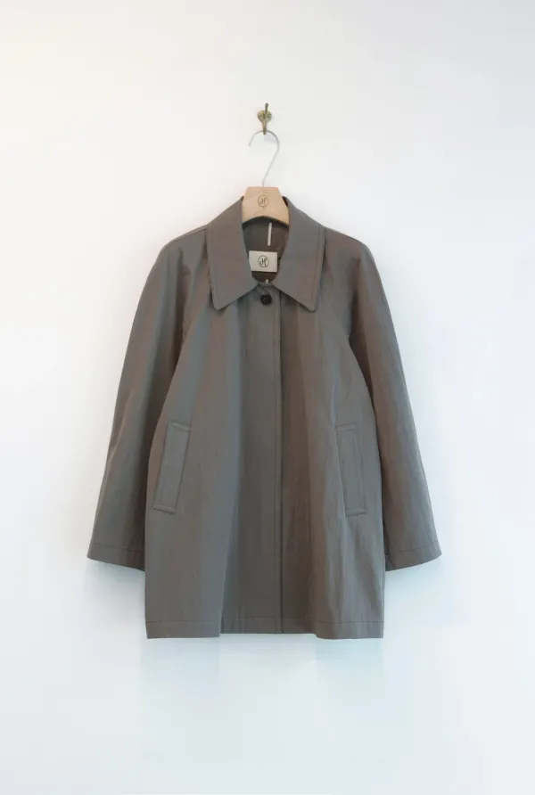 BERGAMOTE TRENCH COAT (MOSS)