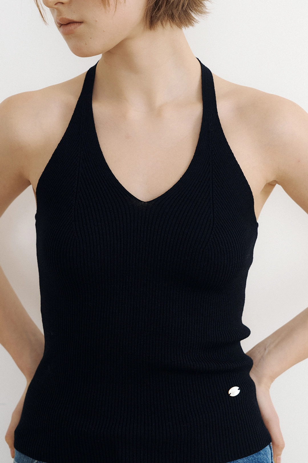 루시르주 Airy Halter Knit Top (black) 상품 이미지 1