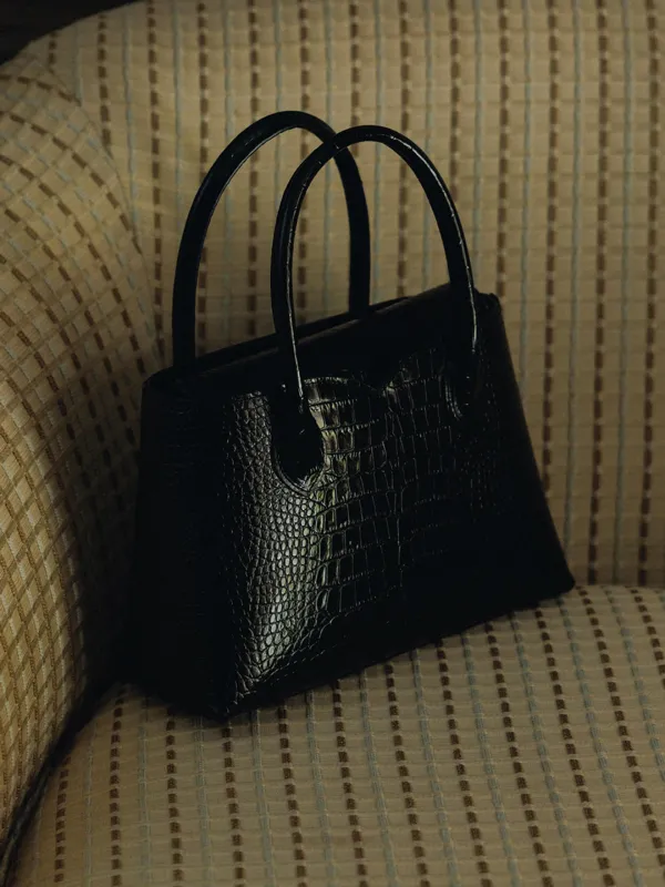 Classic Curve Tote Bag