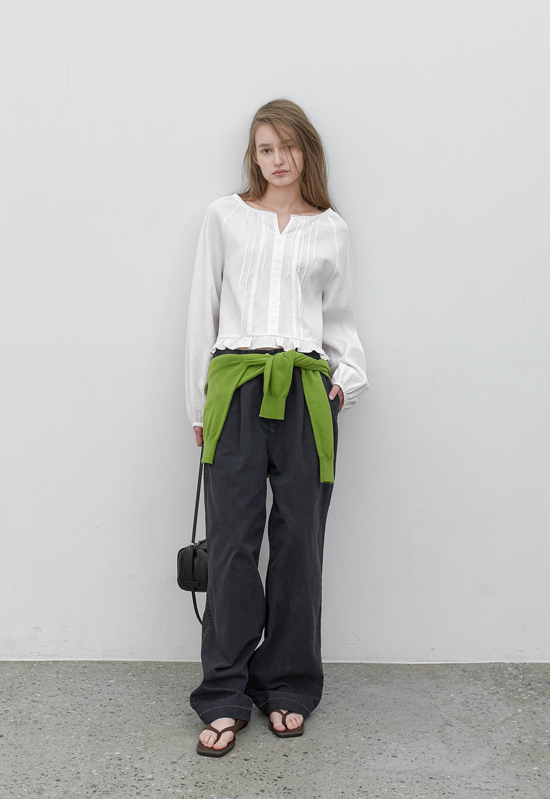 아뜰리에 나인 (BL-4439)LACE PINTUCK BLOUSE 상품 이미지 3
