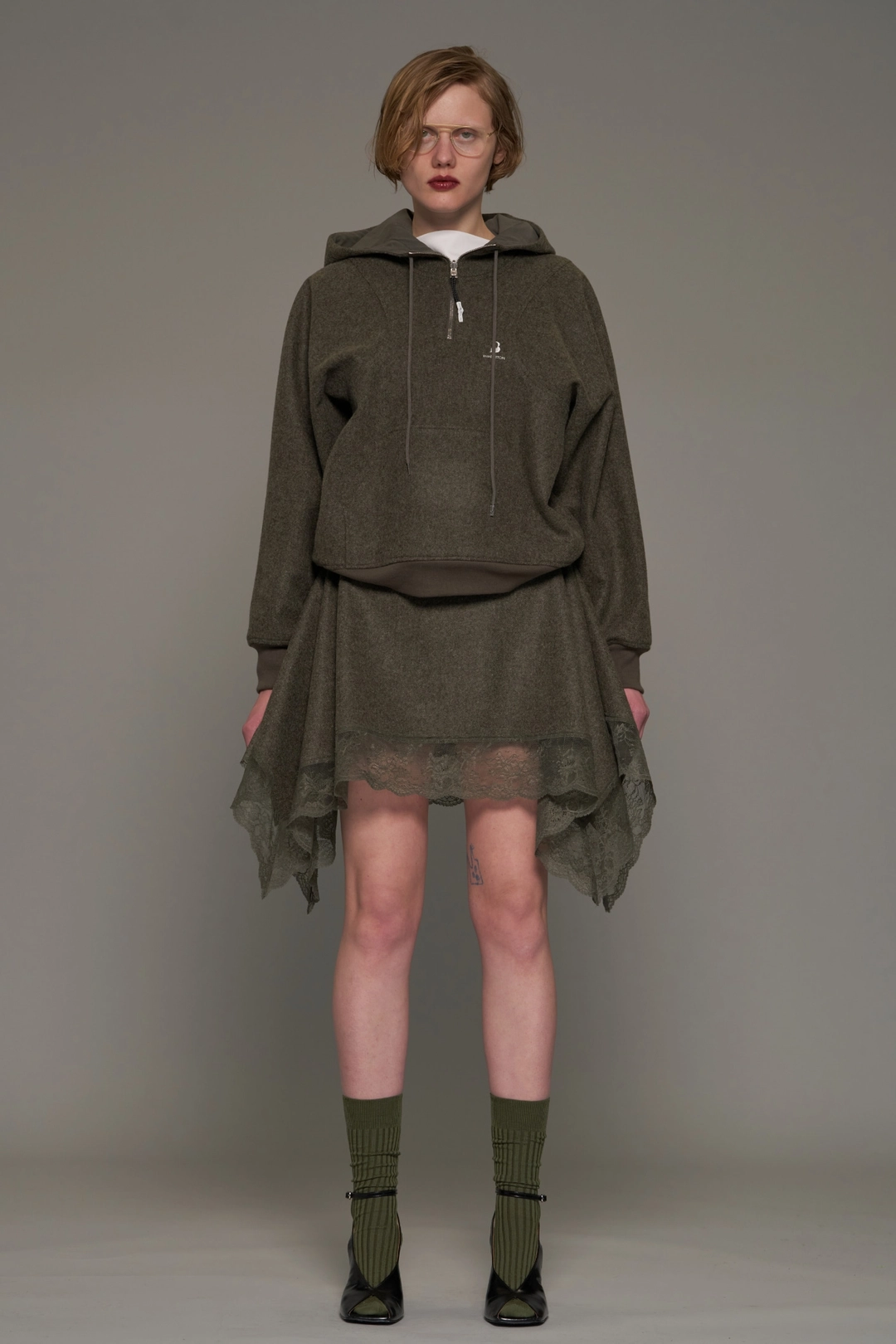 푸쉬버튼 FW26 KHAKI REVERSIBLE HALF ZIP HOODIE 상품 이미지 1