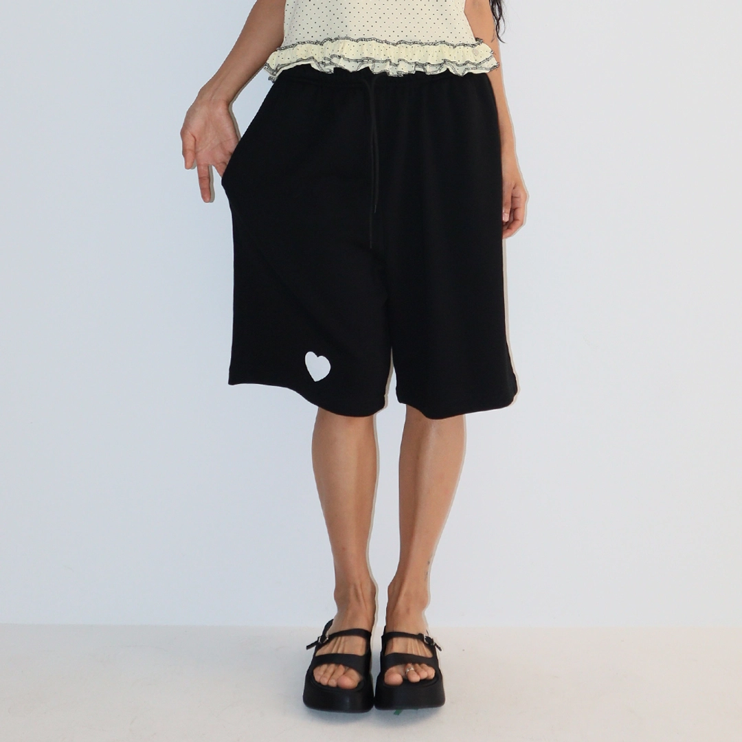 론론 HEART POINT BERMUDA TRAINING HALF PANTS BLACK 상품 이미지 2