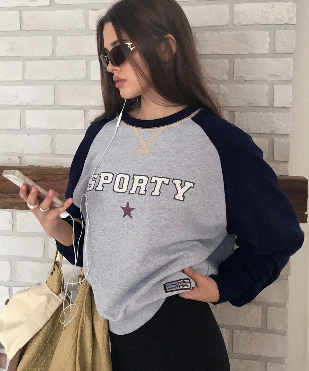 비터셀즈 Sporty Raglan Sweat Shirt-Navy 상품 이미지 2