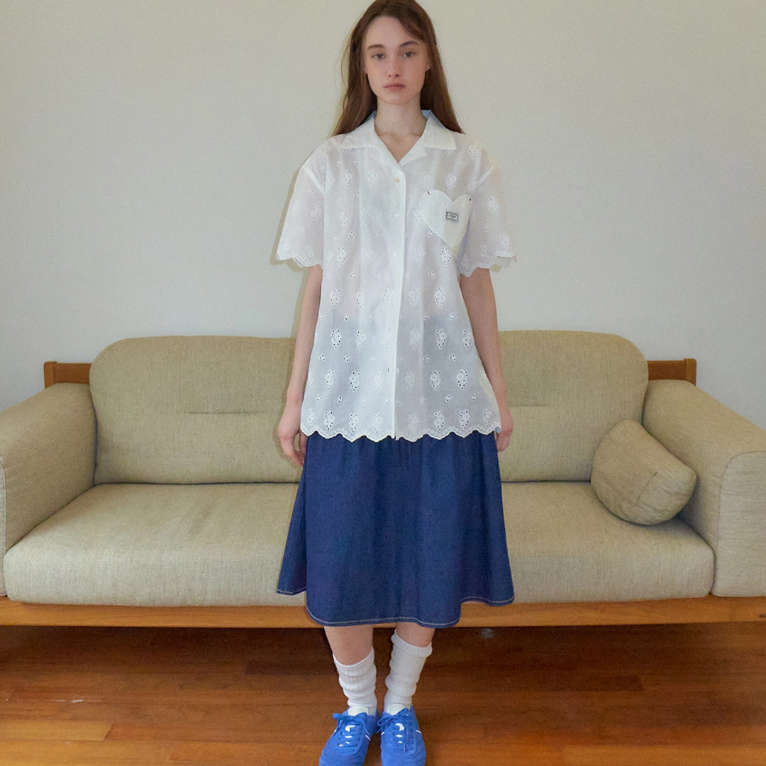 론론 COTTON EYELET SCALLOP STITCH HEART POCKET SHORT SHIRT WHITE 상품 이미지 3