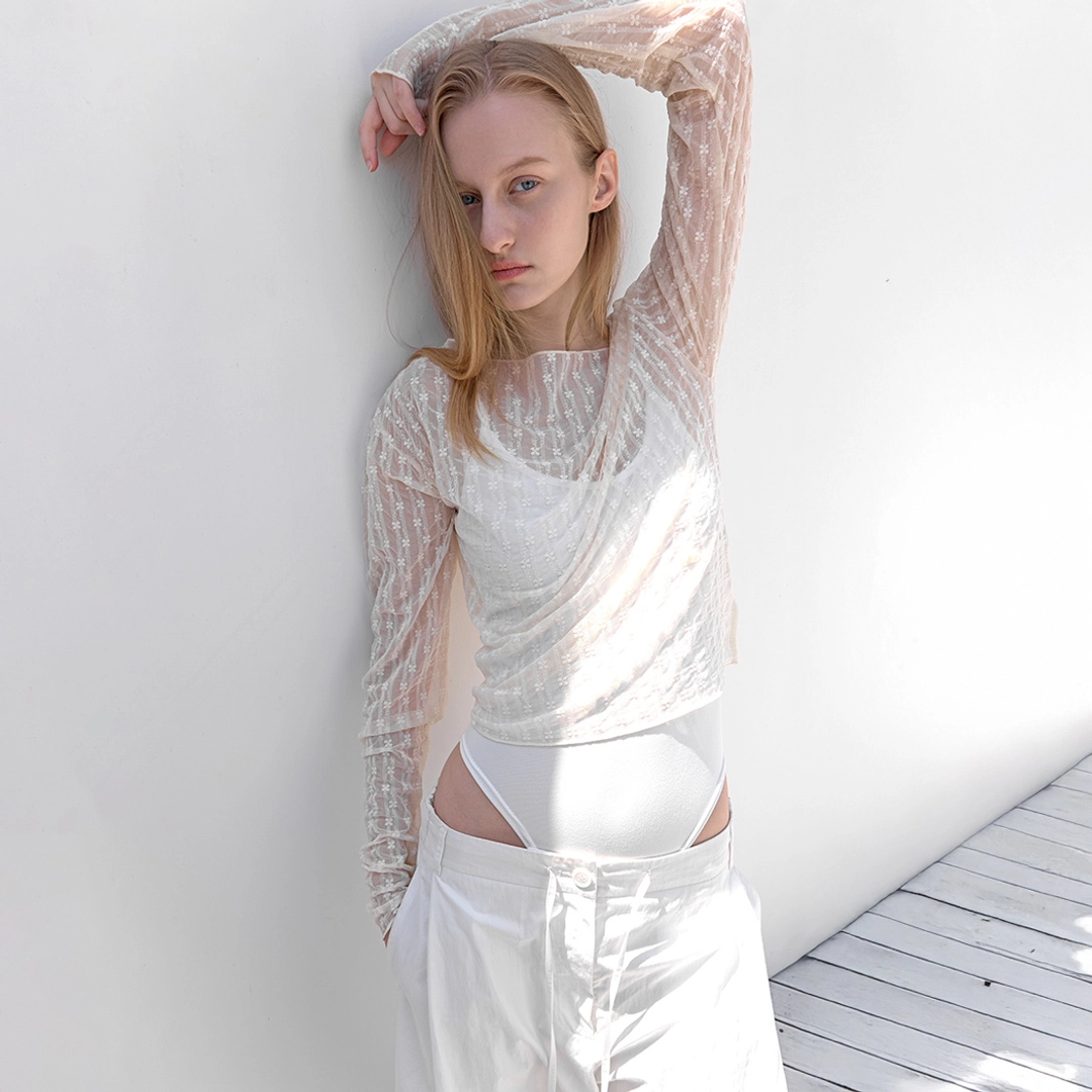 아뜰리에 나인 (BL-4432)LACE BOATNECK COVER UP BLOUSE 상품 이미지 1