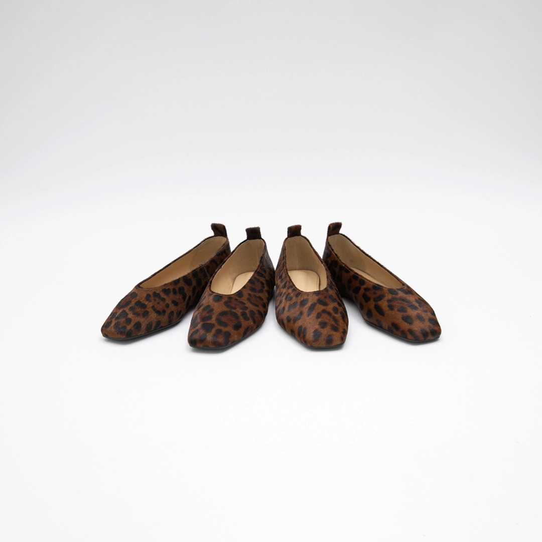 아뜰리에 나인 (Z-SH-3470)CALF HAIR SQUARE TOE FLAT 상품 이미지 2