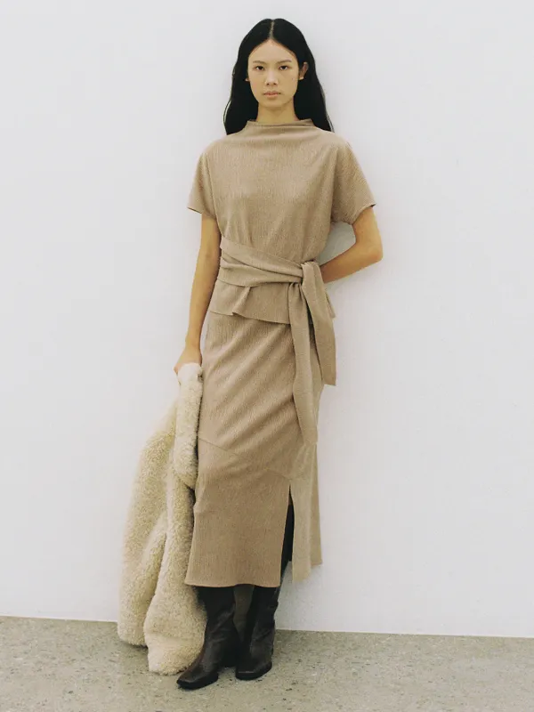 WRINGKLE VELVET WRAP BLOUSE_BEIGE