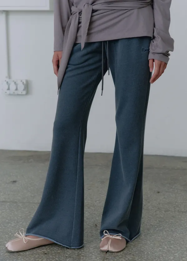 [Red · Charcoal_10/7, Navy_10/13 예약배송] Bootcut Sweatpants_3Color