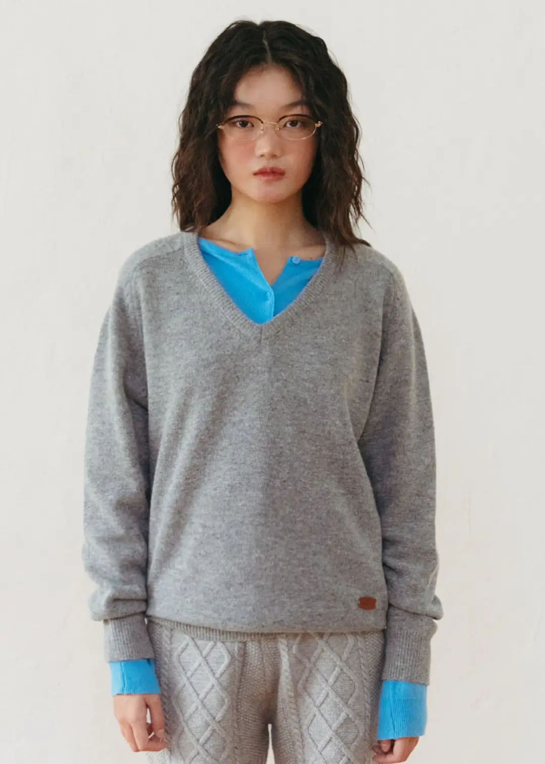 온무드 CAN WOOL V-NECK KNIT - GRAY 상품 이미지 2