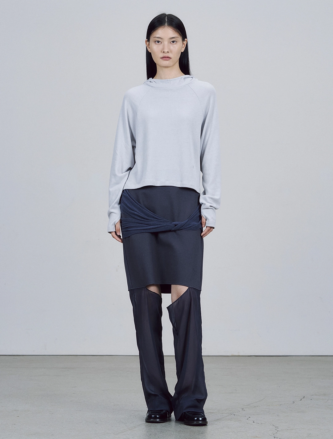 솔티페블 SOFT CROPPED HOODED TOP [LIGHT GREY] 상품 이미지 1
