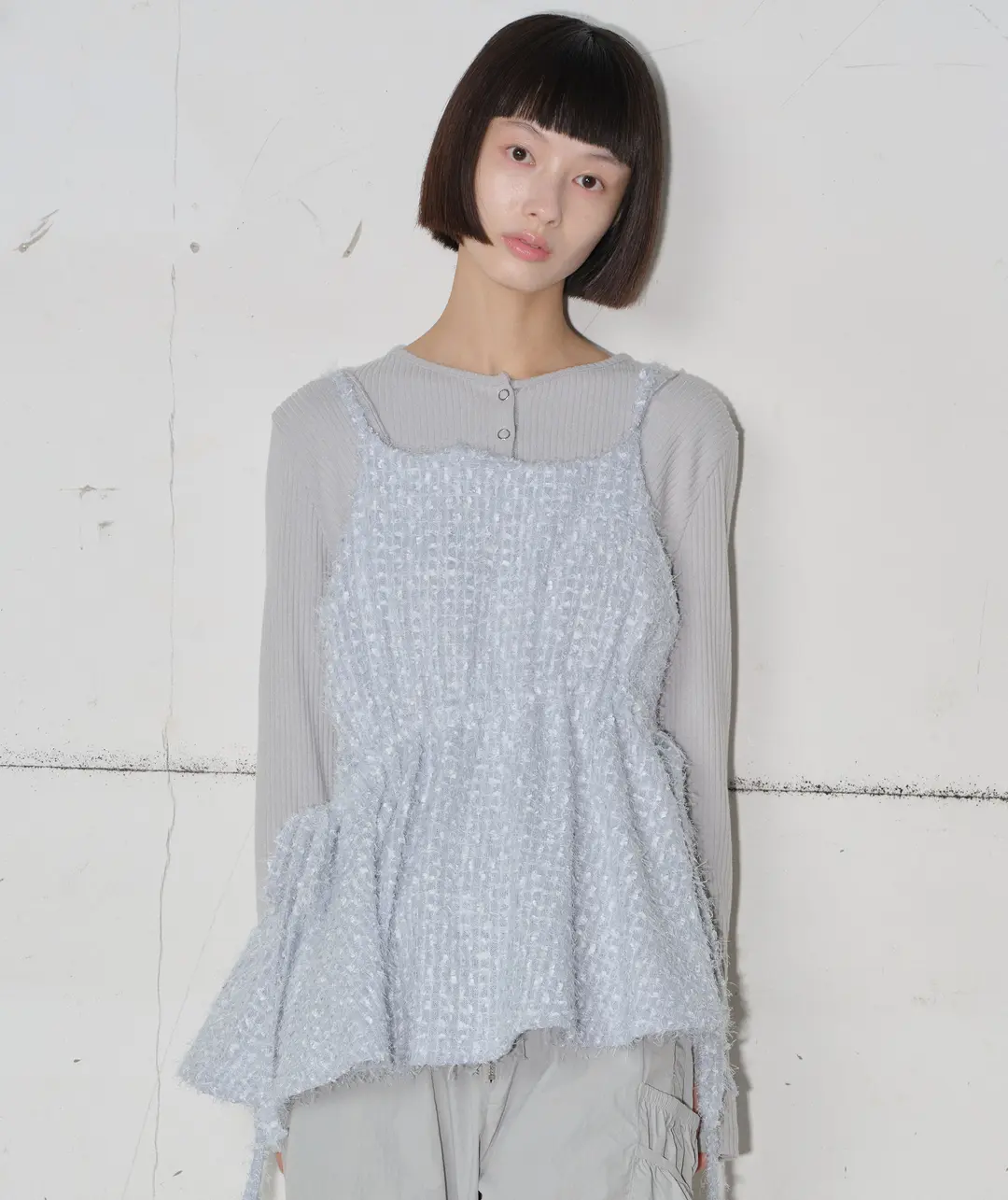 타입서비스 Asymmetry Strap Sleeveless Top [Sky Blue] 상품 이미지 2