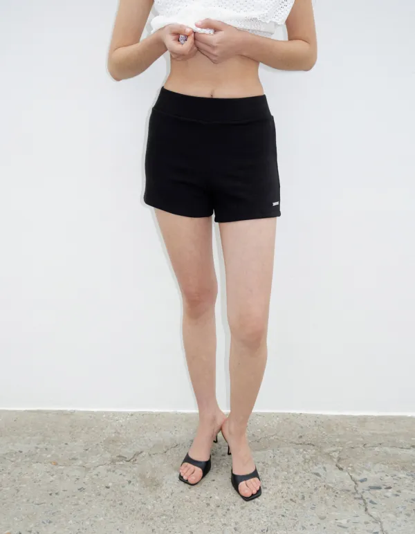 BASIC KNITTED DOLPHIN SHORTS, BLACK