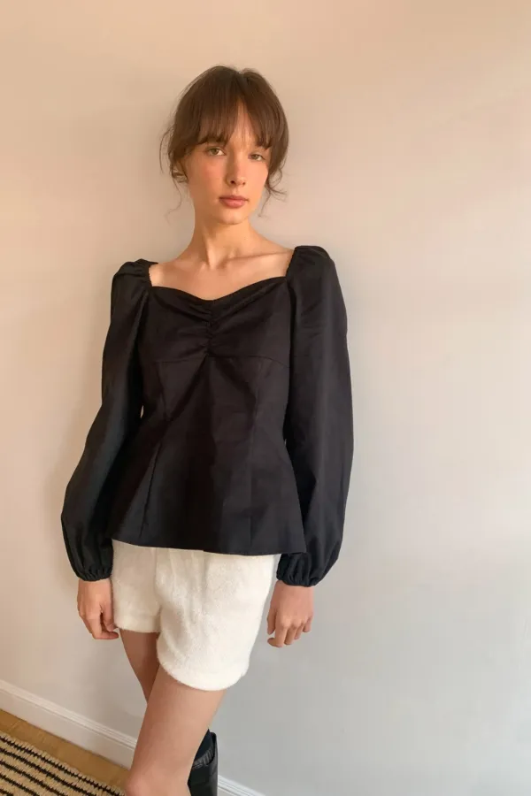 (시즌오프) Heartline Blouse / Black