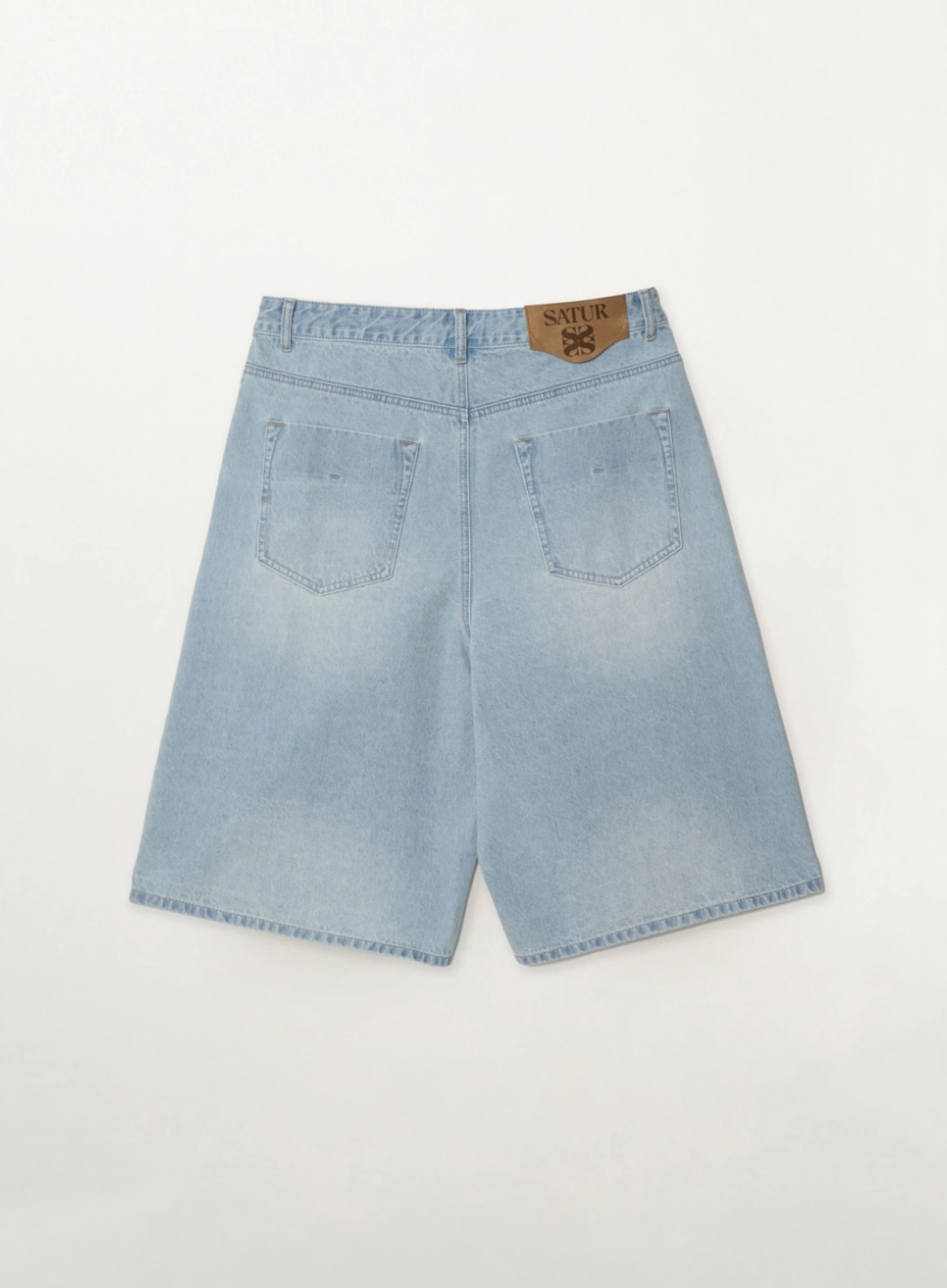 세터 [신예은 Pick] Pleats Bermuda Washed Denim Shorts - Light Blue 상품 이미지 2