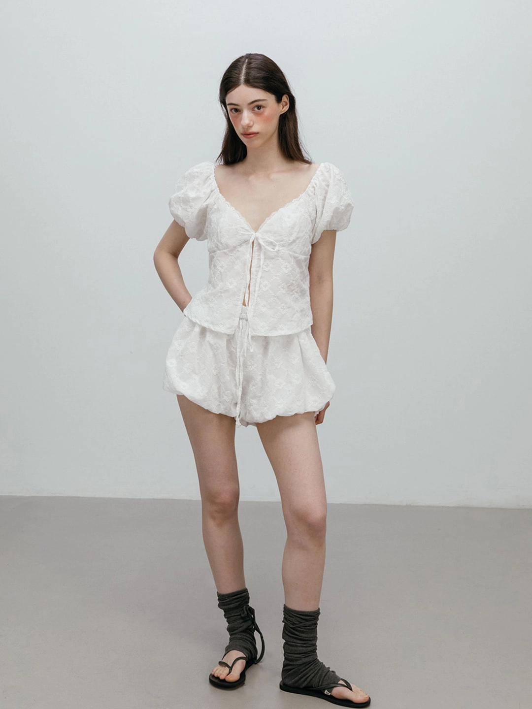 모이페어 BALLOON LACE BLOUSE / WHITE 상품 이미지 2