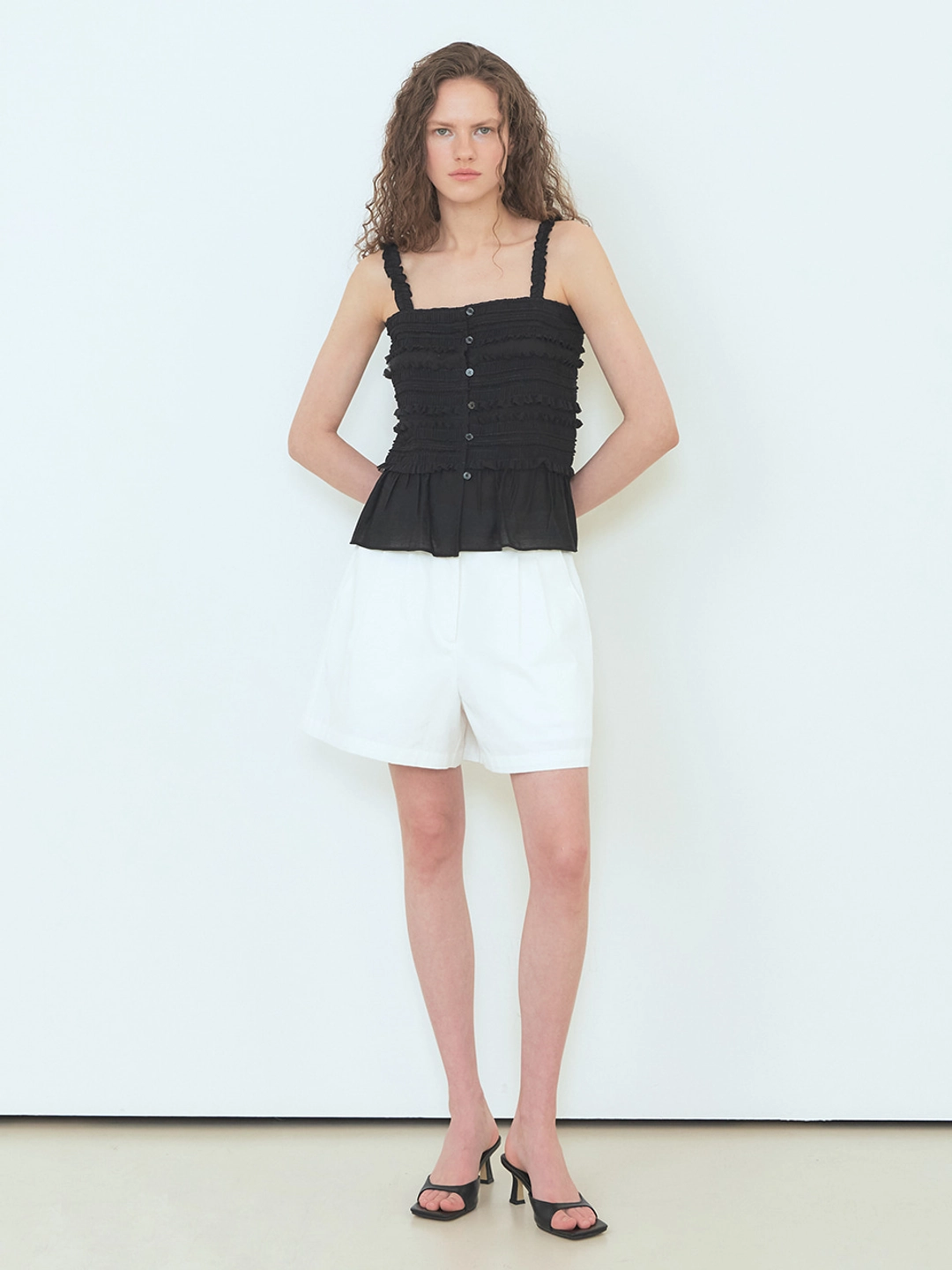 에트몽 Cotton Pintuck Short Pants, White 상품 이미지 2