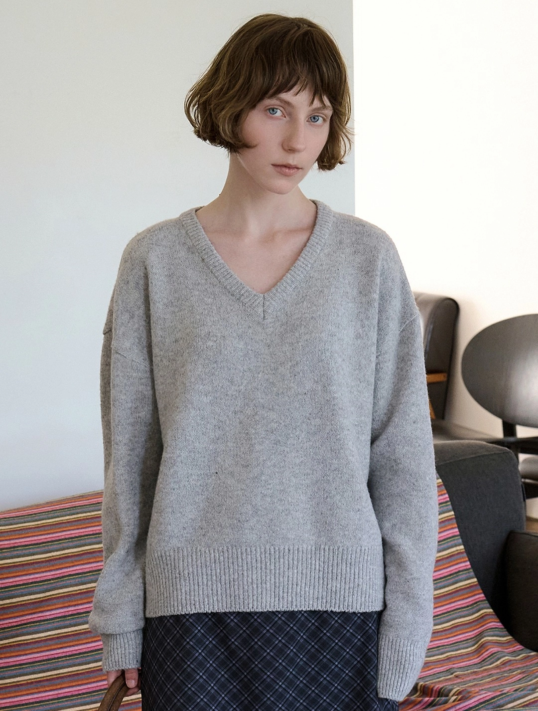 로에일 Nep wool V-neck knit_Light Gray 상품 이미지 1