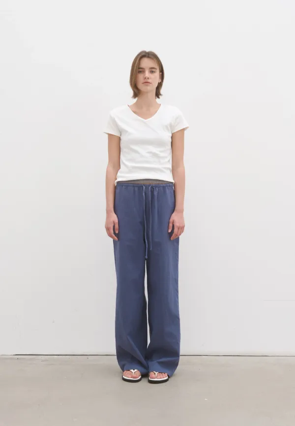 V-neck short sleeve t-shirt (white)