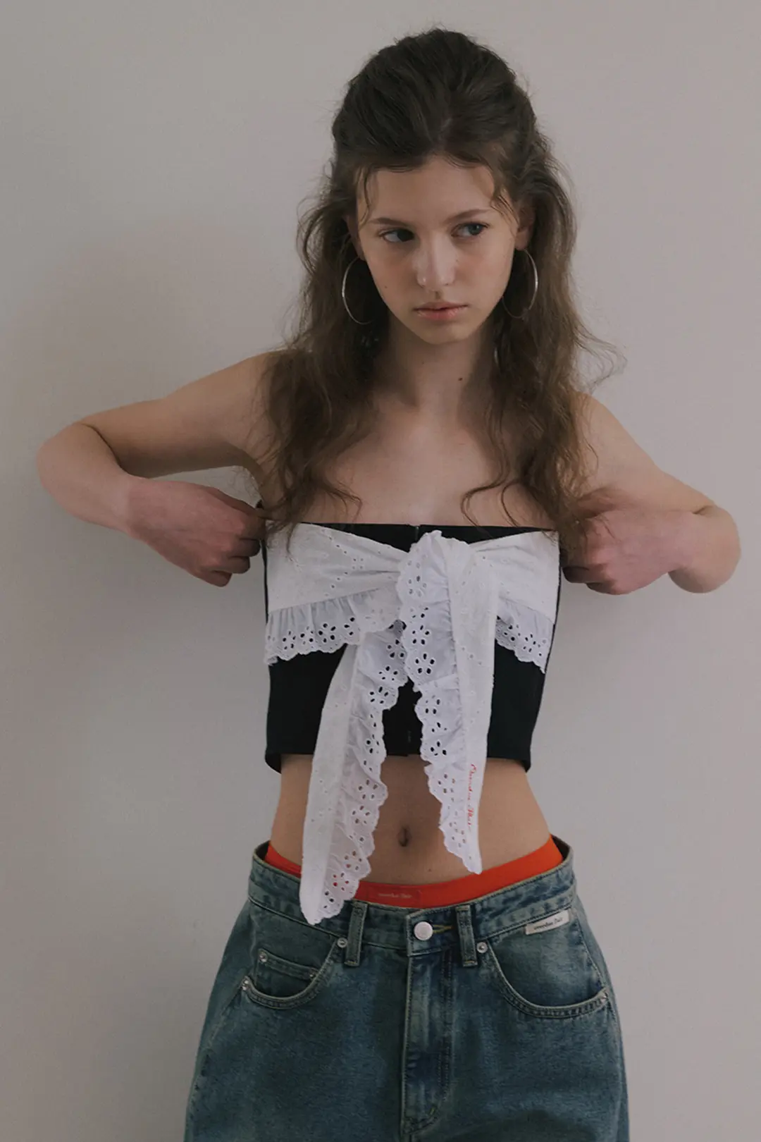오버듀플레어 COTTON EYELET TUBE TOP_BLACK/WHITE 상품 이미지 2