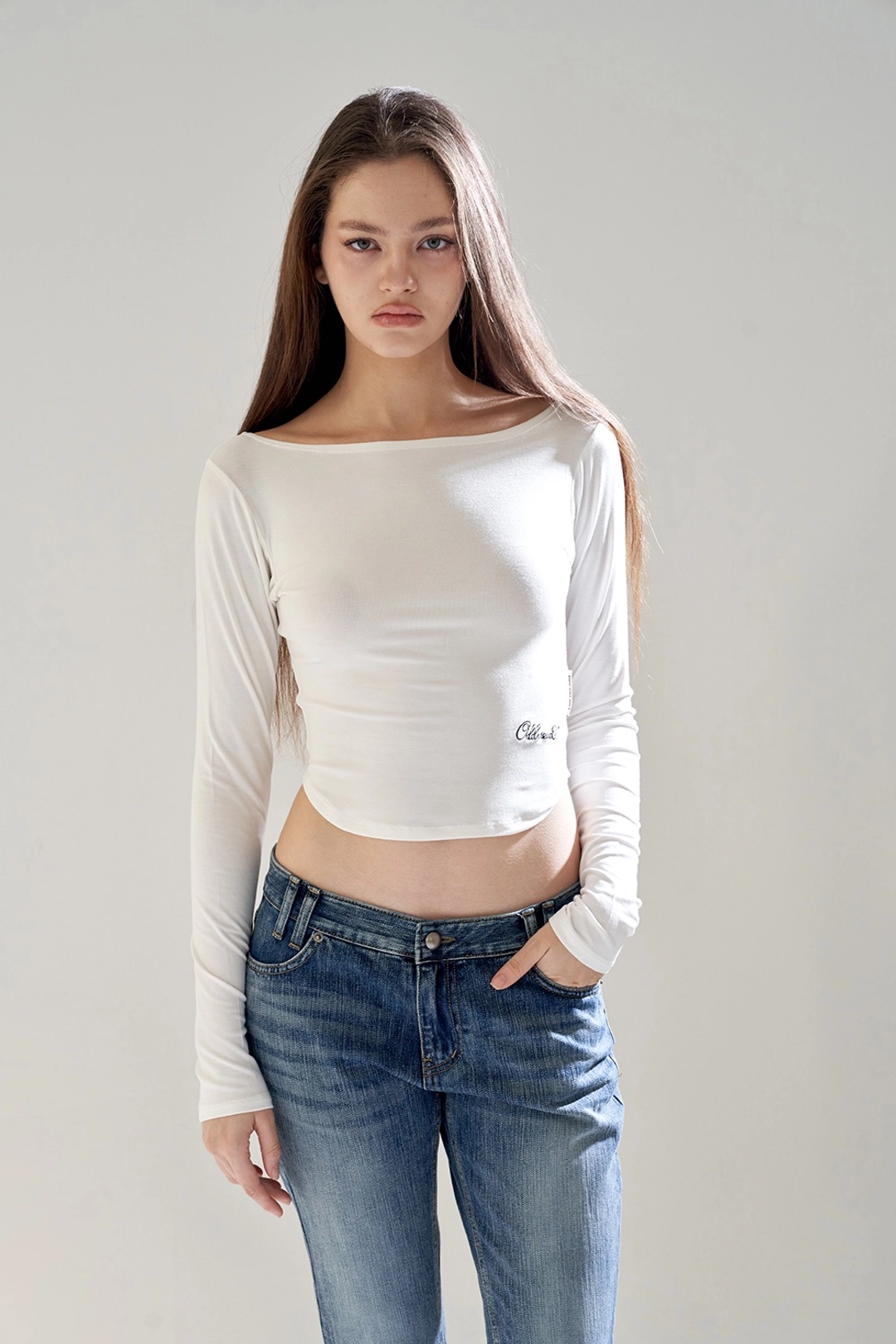 오드원아웃 MONO BOAT NECK LONG SLEEVE WHITE 상품 이미지 1
