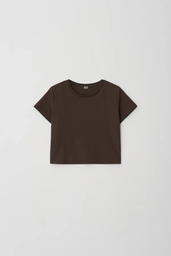Cropped Label T-shirt (brown)