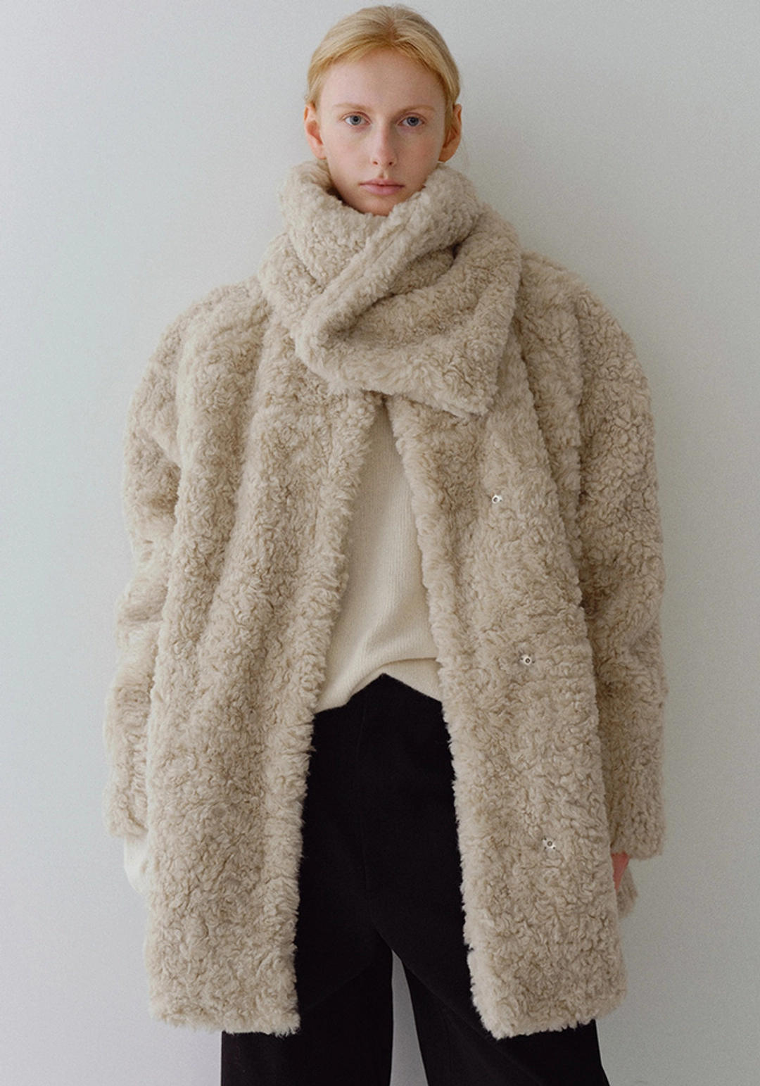 오브베이지 SHEARLING HALF COAT&MUFFLER_BEIGE_OE4C2XCT02BEG 상품 이미지 1