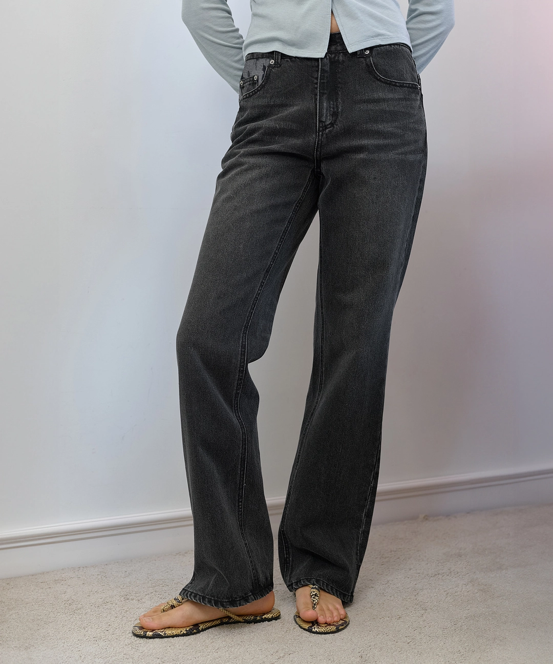 비터셀즈 Katie Slit Straight Denim Pants-Black 상품 이미지 2