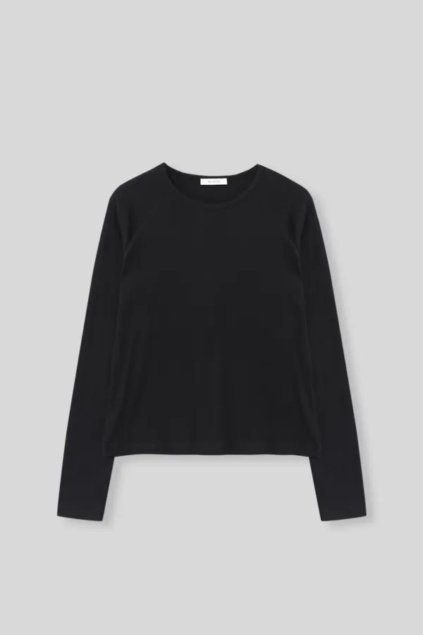 Raglan sleeve t-shirt (black)