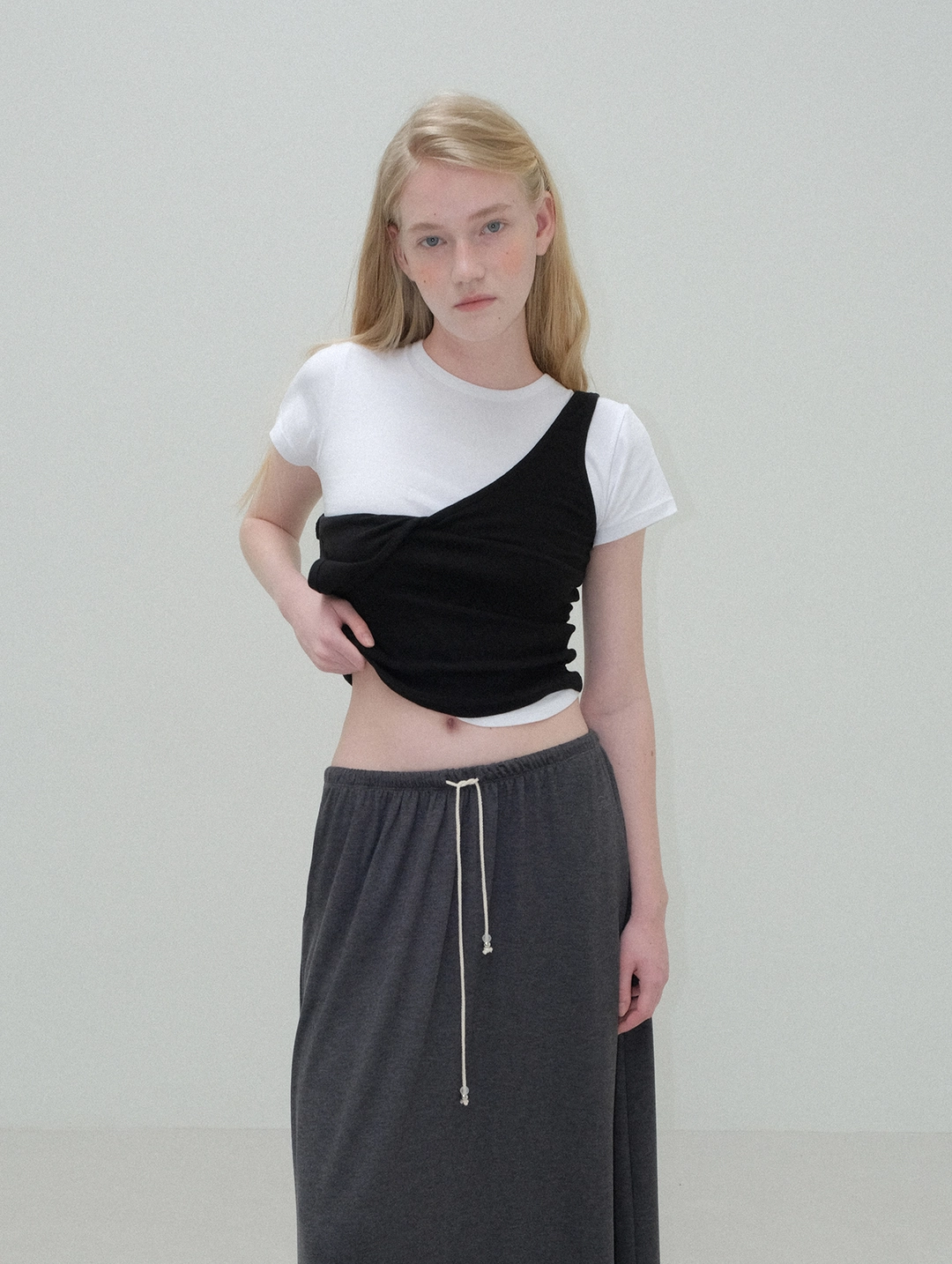 포에토 Pebble sleeveless - black 상품 이미지 2