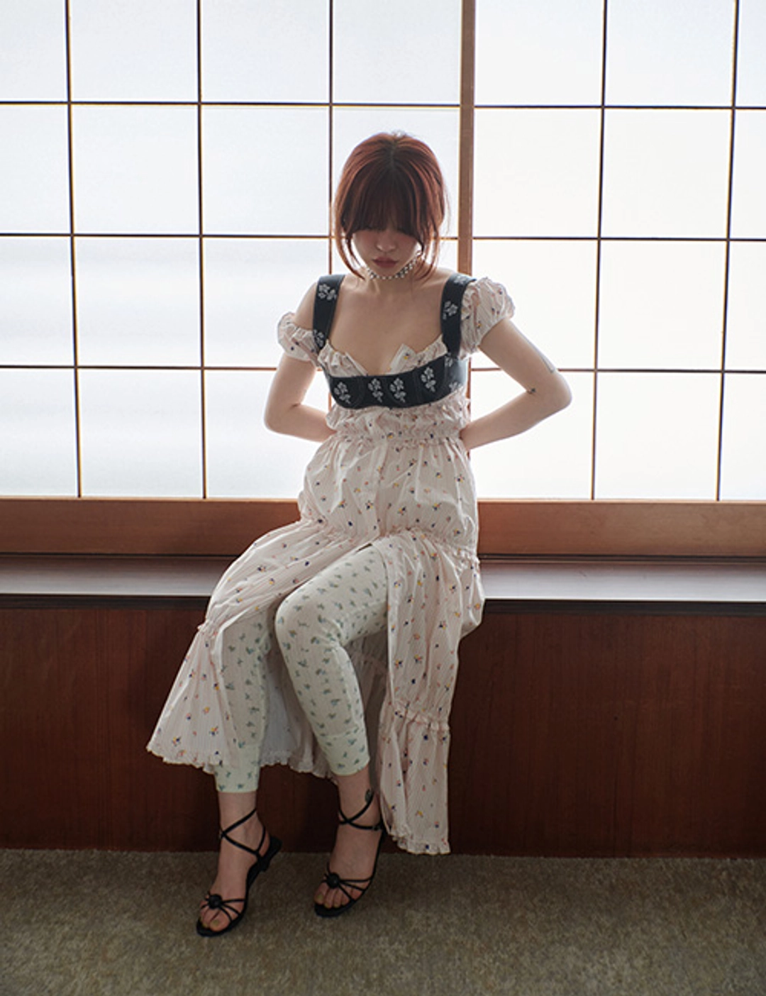 프레클 ruffle long open dress in flower - FRECKLE 상품 이미지 2