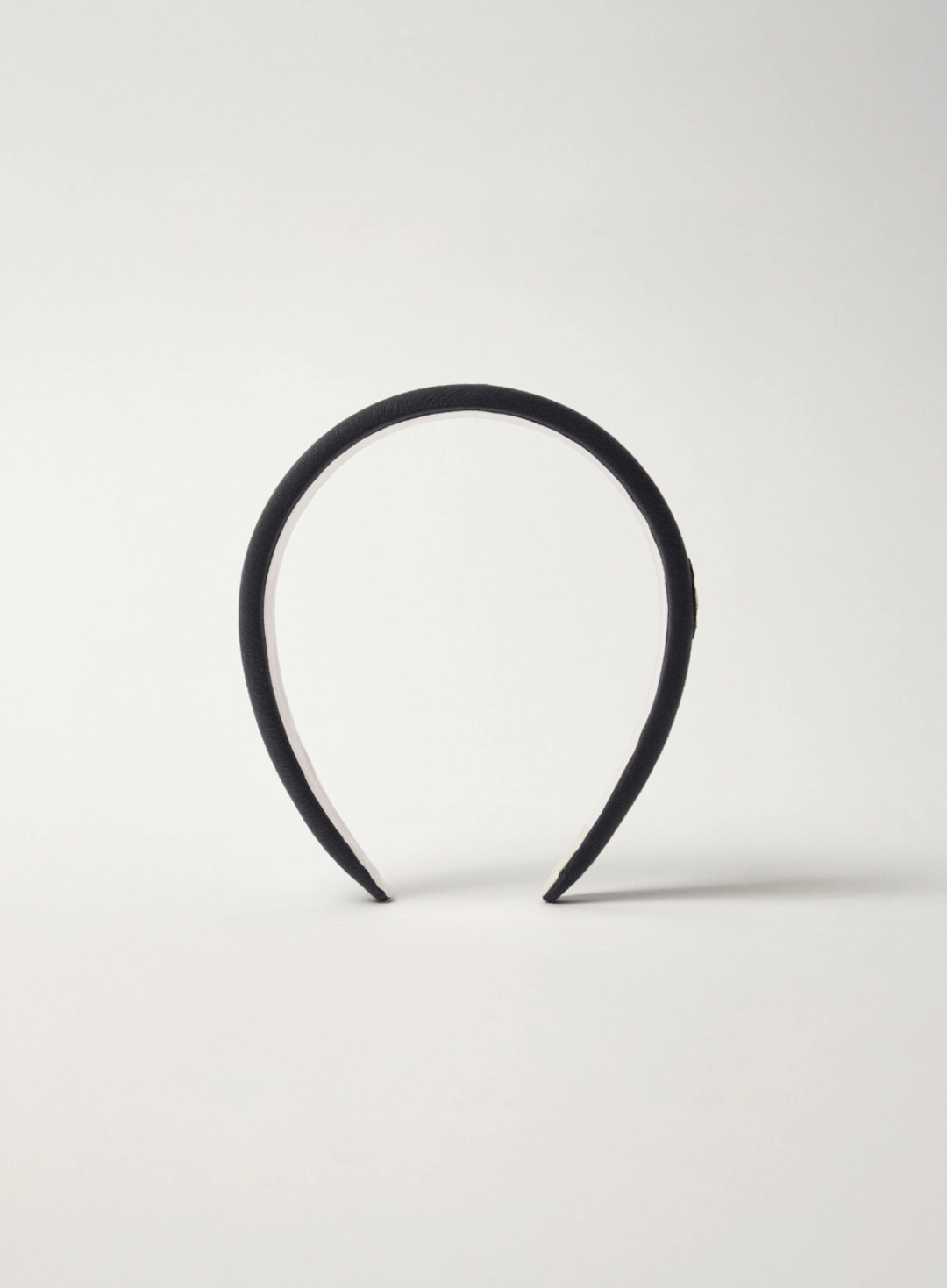 세터 (W) Crest Logo Hairband - Charcoal 상품 이미지 2