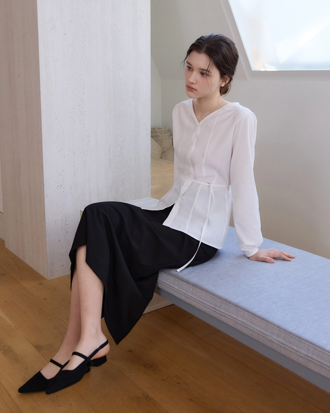 어다울 V neck classic belted blouse - white 상품 이미지 3
