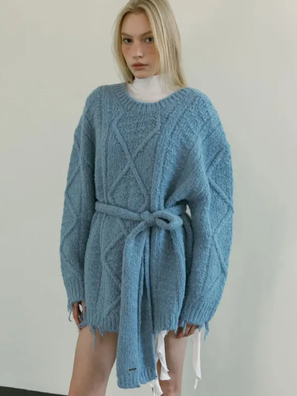 DAMAGE CABLE KNIT / SKYBLUE