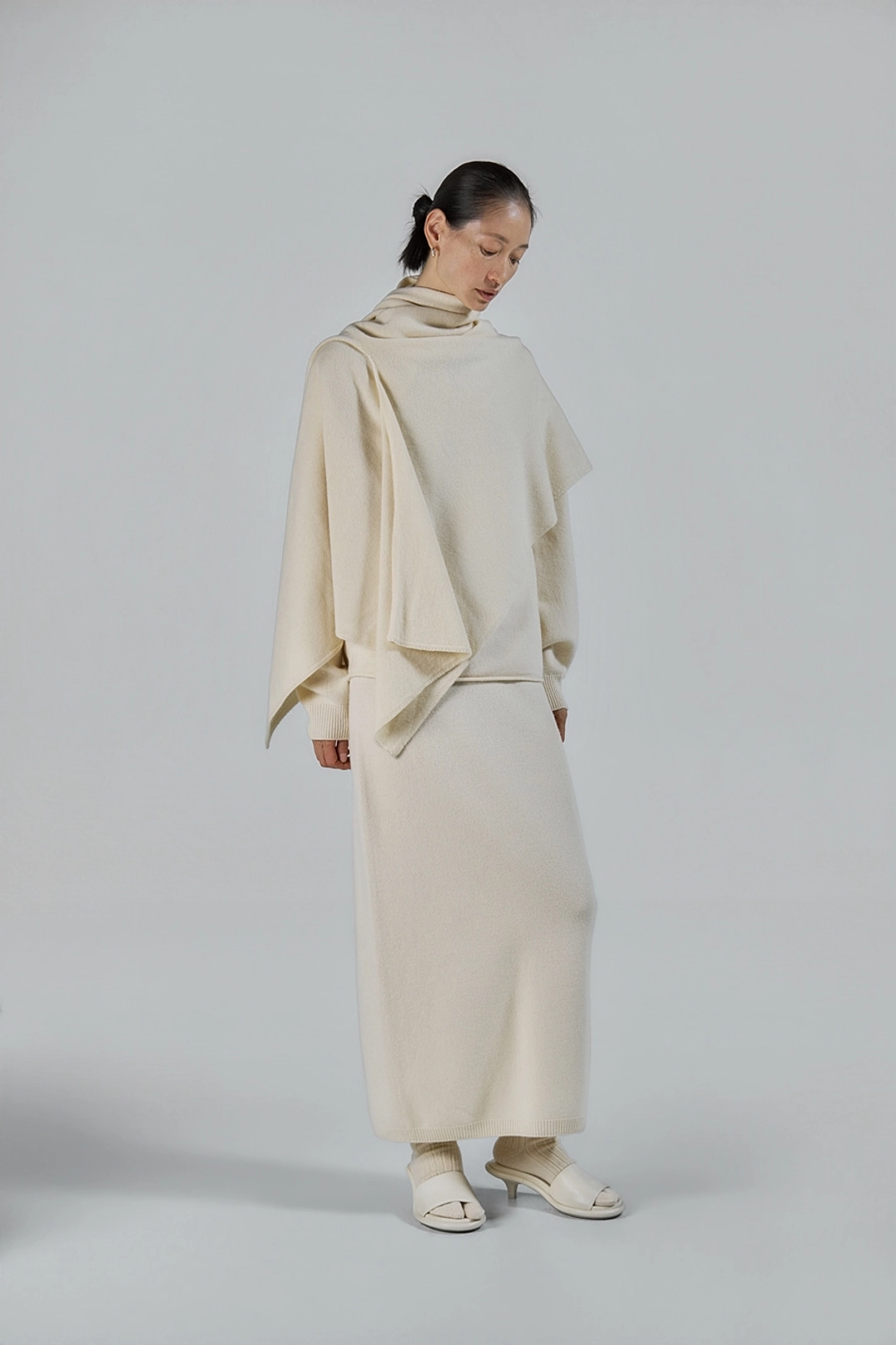 에이치에이트 PLAIN MAXI SKIRT ( IVORY ) 상품 이미지 3