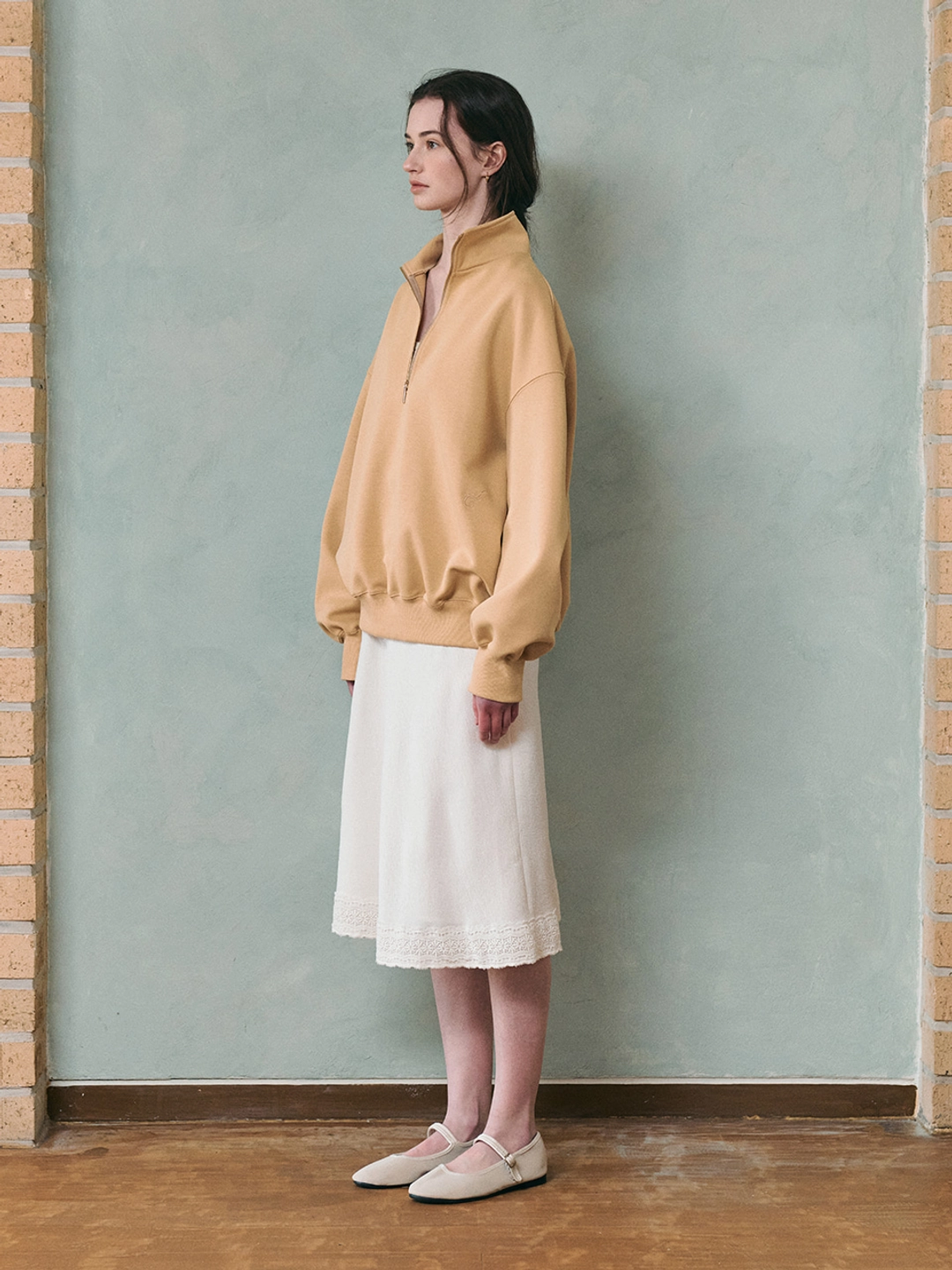 르니나 BELLY highneck half zip-up sweatshirt_butter beige 상품 이미지 3