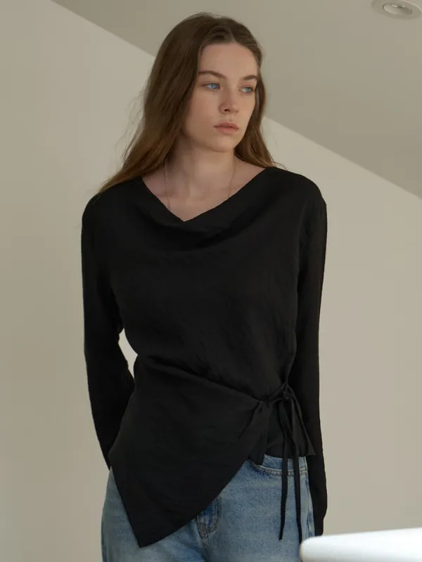 A WRINKLE WRAP BLOUSE_BLACK