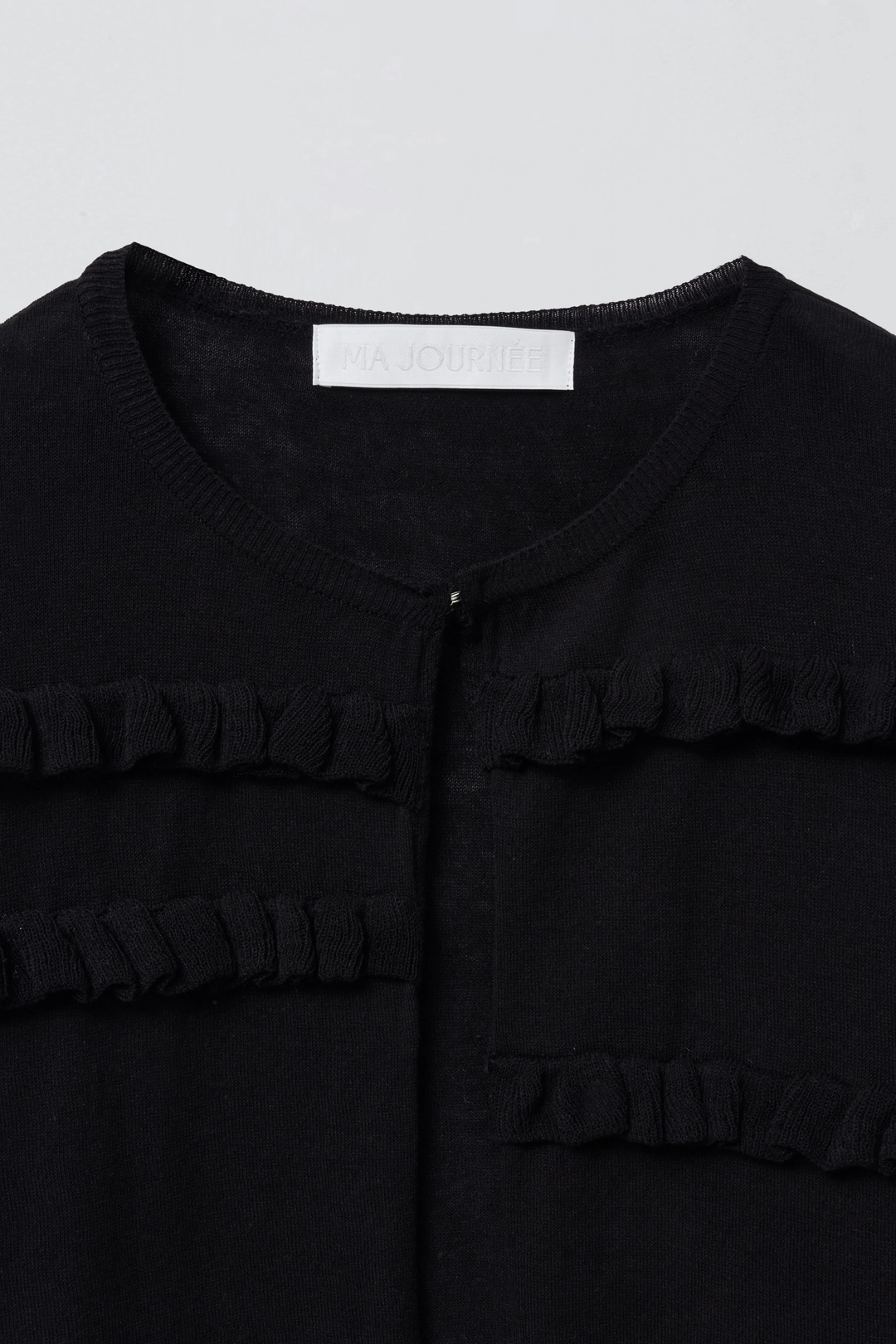 마조네 [05.28 순차발송] SHEER FRILL CARDIGAN_BLACK 상품 이미지 3