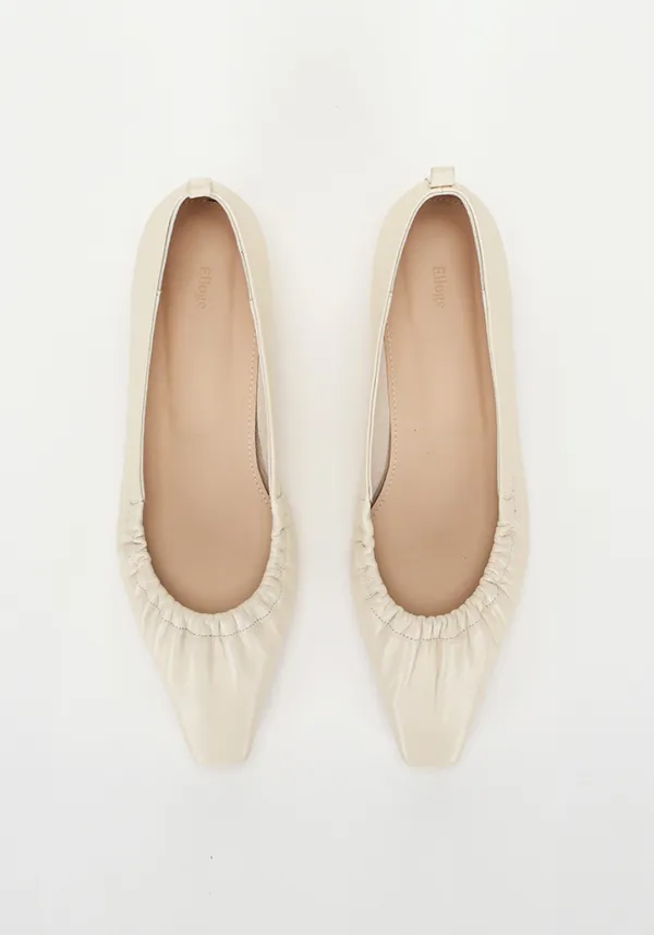 Anna Shirring Pumps