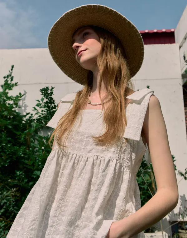 [3차 리오더: 5/18 예약발송] Bella Lace Ribbon Sleeveless Blouse - White