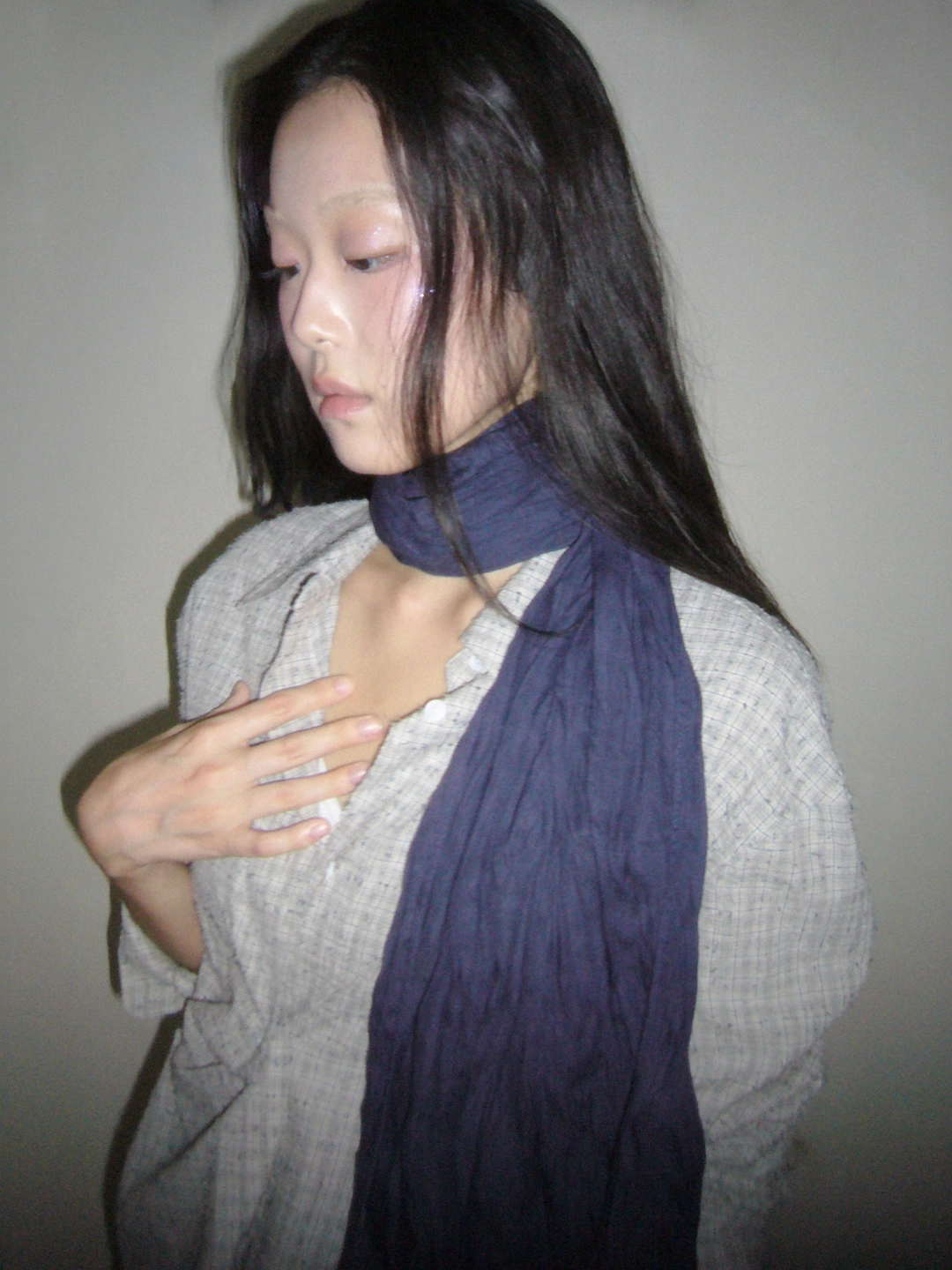 포에브 Solid Wide Crinkled Scarf [2 Color] 상품 이미지 1