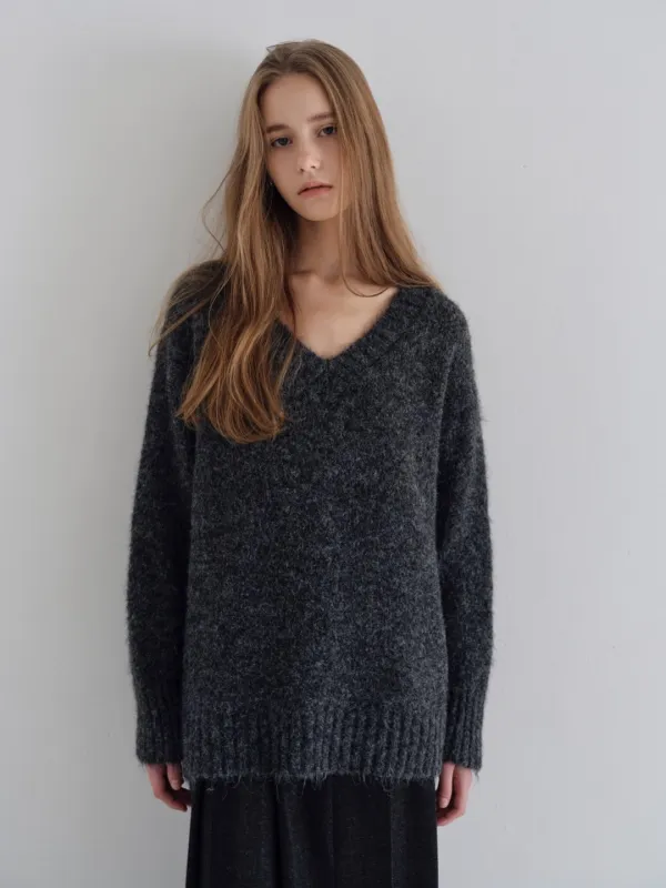 [3rd] Nia Hairy V Knit_Charcoal