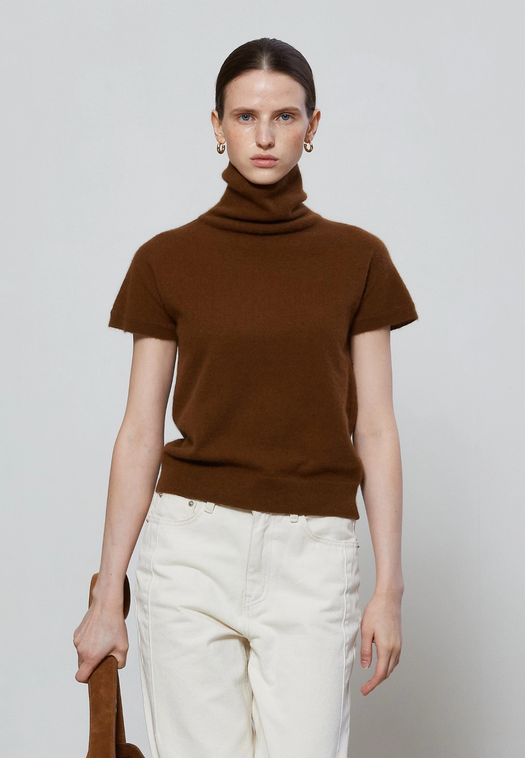 노티아 [CARRY OVER] CAP SLEEVE TURTLENECK KNIT_BROWN 상품 이미지 1