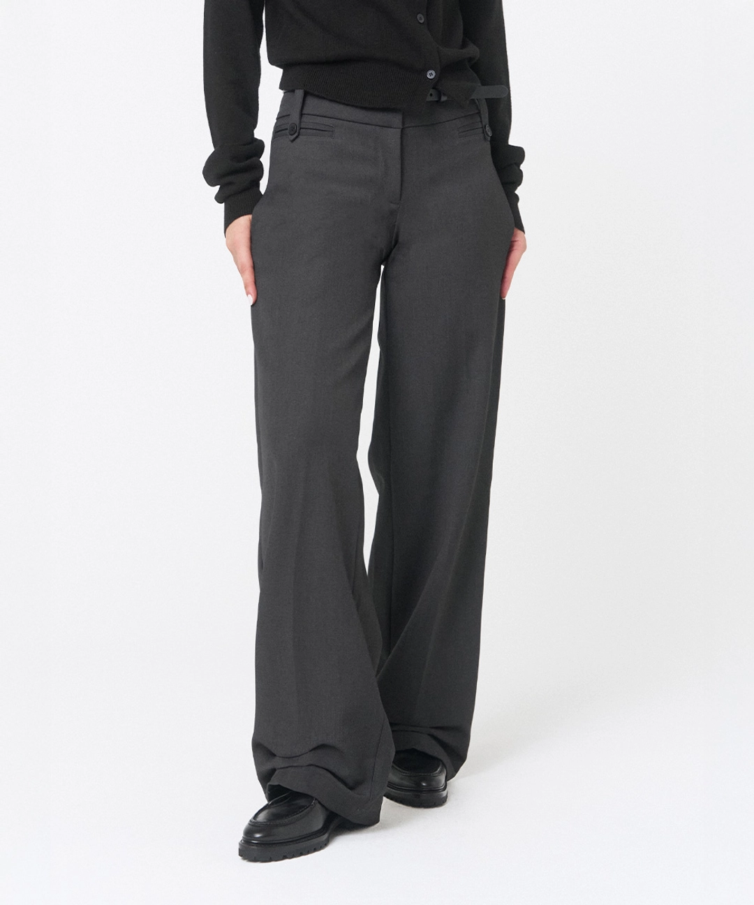 미세키서울 Tuck detail slacks pants CHARCOAL 상품 이미지 2