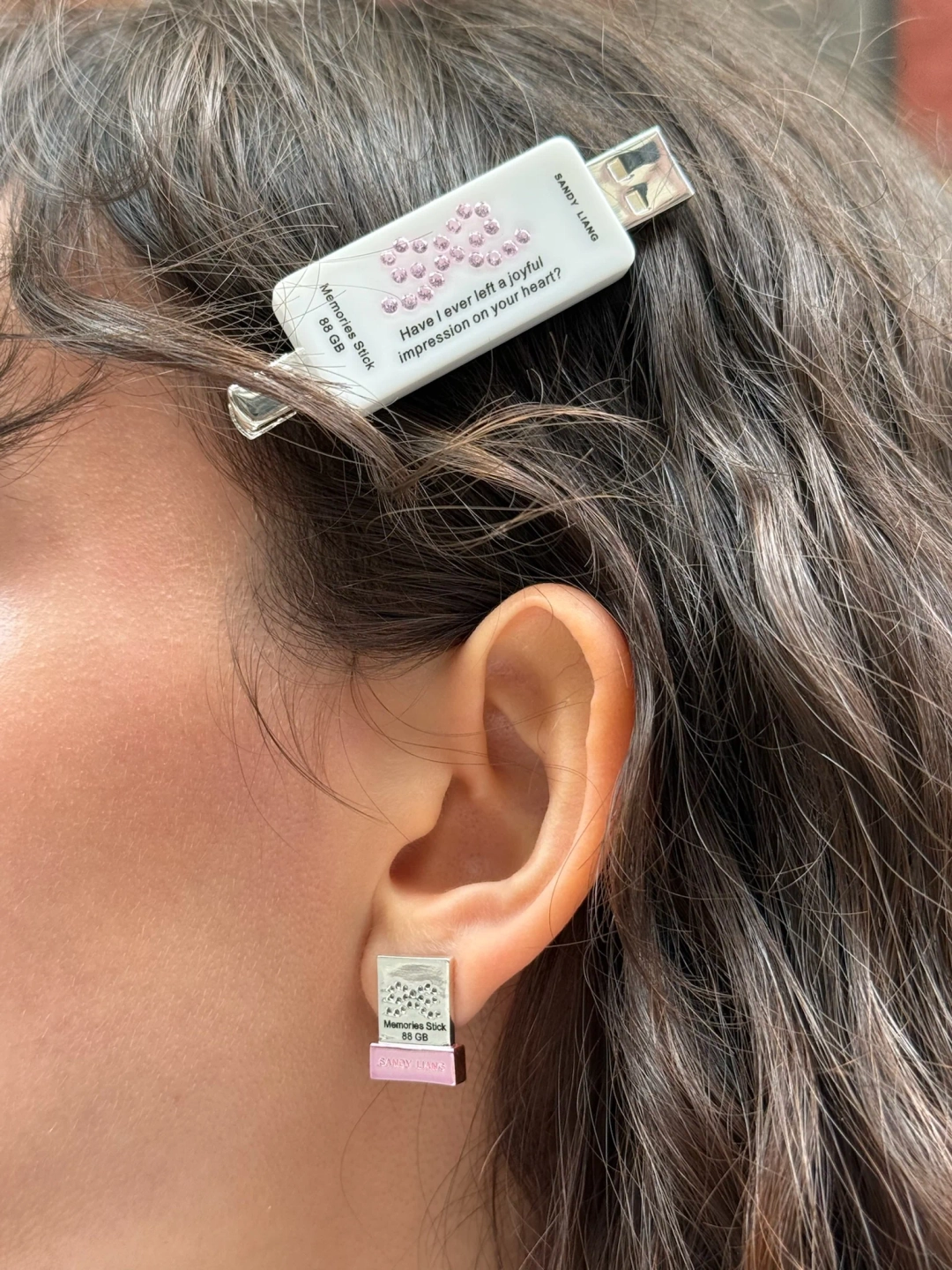 샌디리앙 MEMORIES USB HAIRCLIP 상품 이미지 2