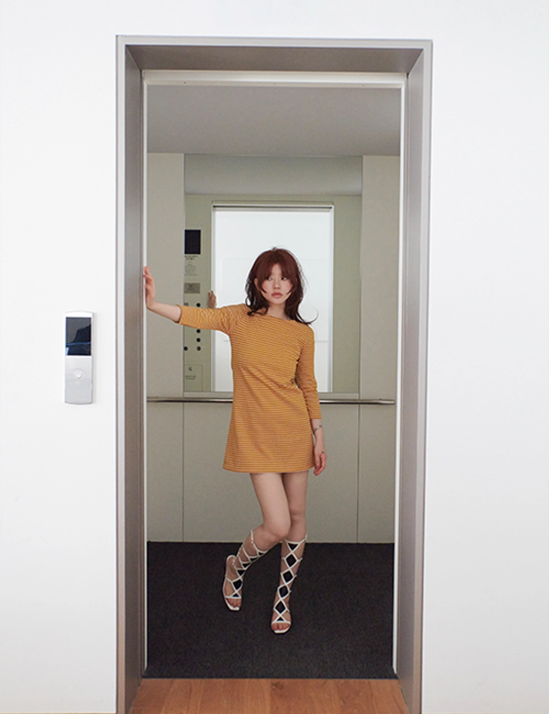 프레클 boat neck stripe mini dress in yellow 상품 이미지 2